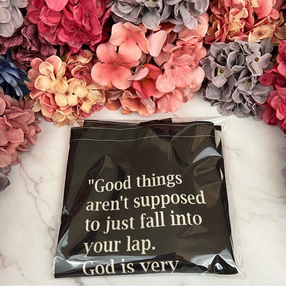 Eco-Friendly Iconic Audrey Hepburn Folding Tote Bag - Picture 12 of 15